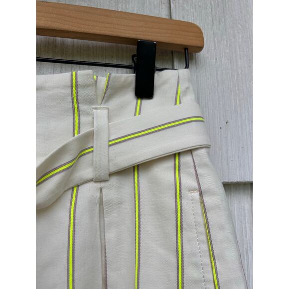 NWT Banana Republic Paperbag Waist 4" Linen Blend Shorts High Waist Size 2 - Picture 3 of 7